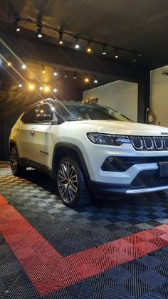 JEEP COMPASS 1.3 T270 TURBO FLEX LIMITED AT6 JEEP COMPASS 1.3 T270 TURBO FLEX LIMITED AT6